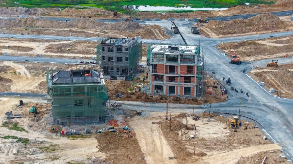 Tiến độ xây dựng các nhà mẫu One Era