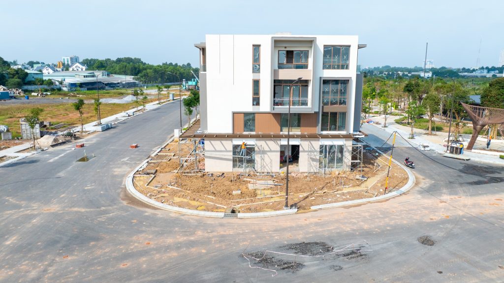 tiến độ nhà mẫu One Era tháng 10/2026